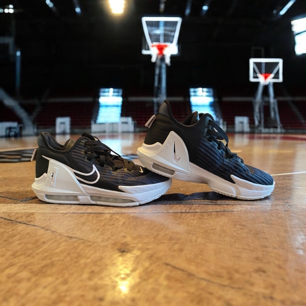 🔥 Nike LeBron Witness 6 Basketball Shoes - Worn Only Once! 🔥